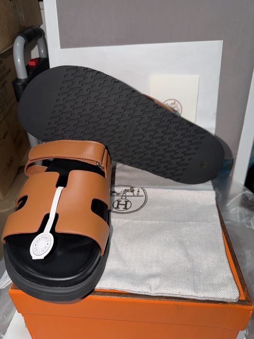 Продам щлепанцы Hermes
