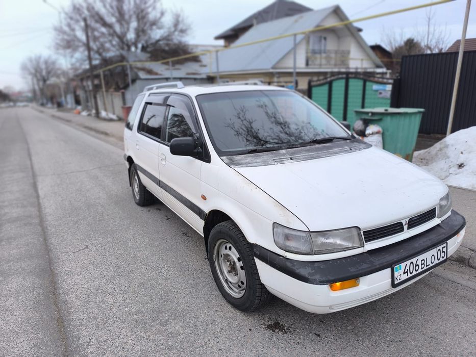 Митсубиси спес вагон