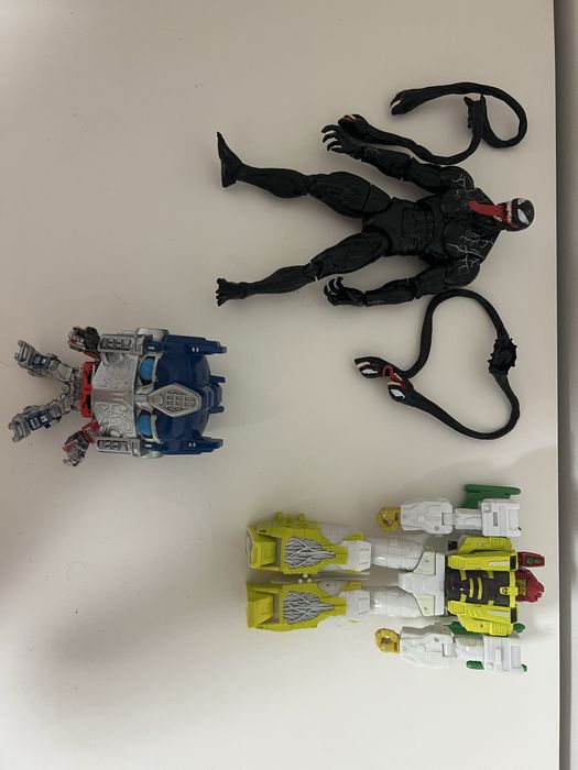 Срочно продам фигурки , оригинал