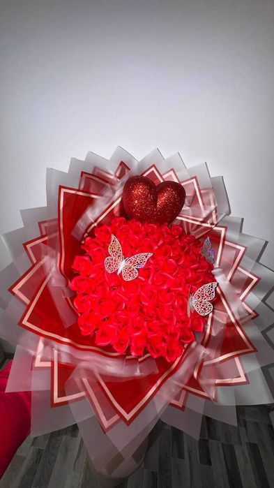 Buchet 69 trandafiri săpun parfumat