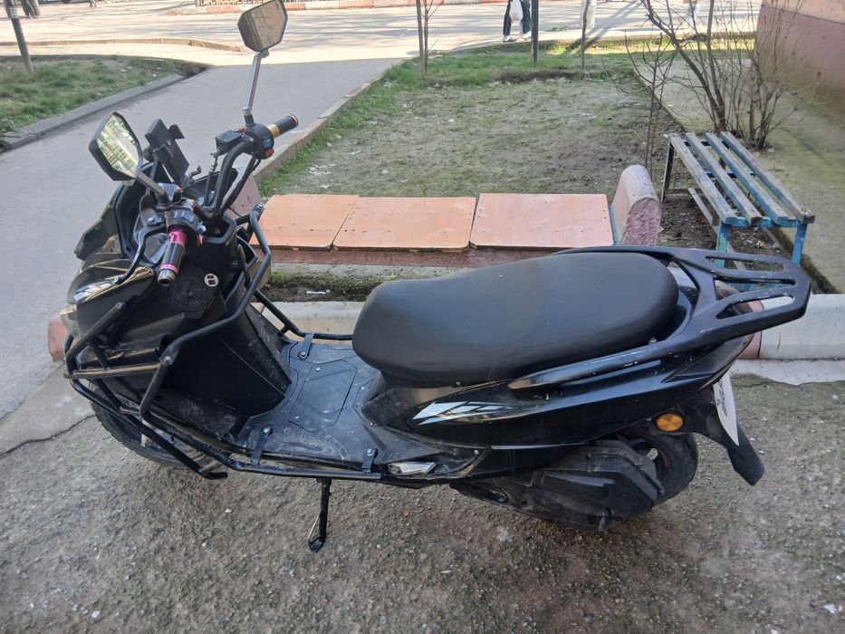 Skuter sotiladi tiger