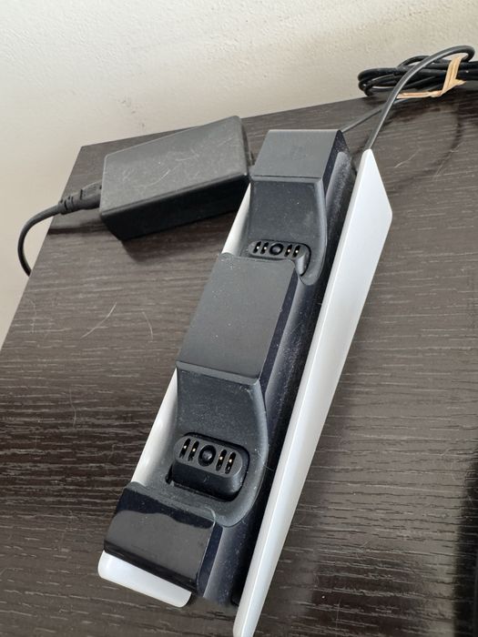 ОФЕРТА!PS5/3 джойстика/Charging Dock/5 Games