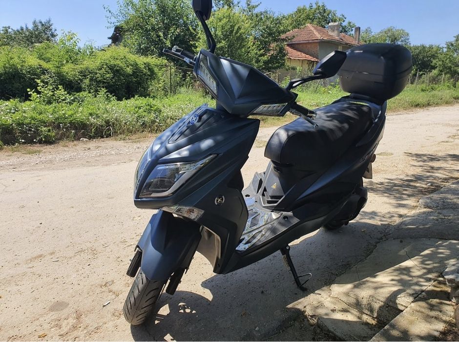 Sunra Hawk / Ел. скутер