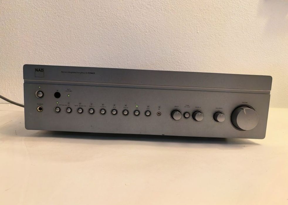 Amplificator NAD C355 BEE statie