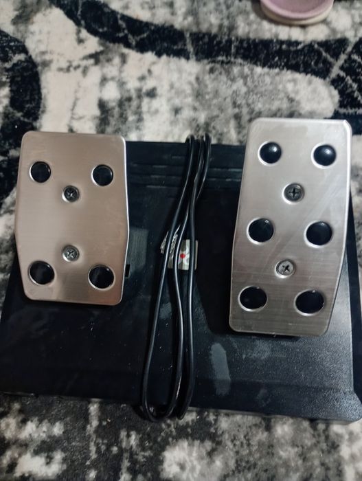 Vând volan de gaming  Myria