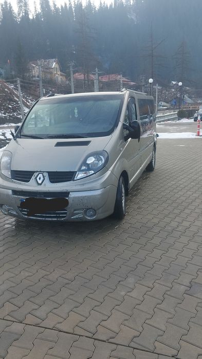 Vând Renault trafic
