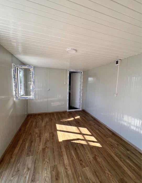 Vand containere modulare 6x3 cu grup sanitar baie