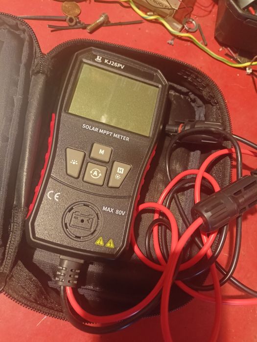 Tester panou fotovoltaice