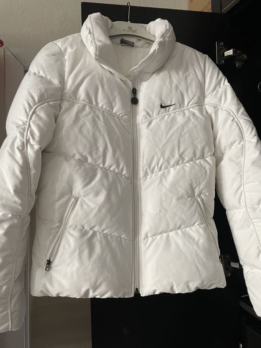 Продам женские куртки пальто