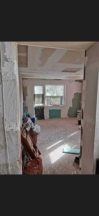 Продава къща с. Сопица