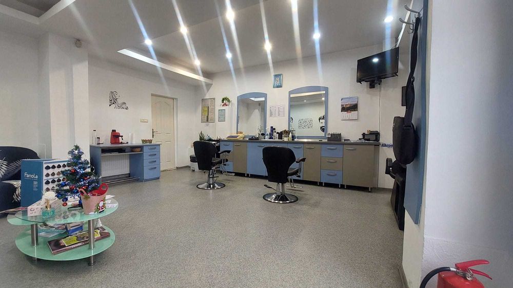 Manichiura / Masaj / Cosmetica - spațiu