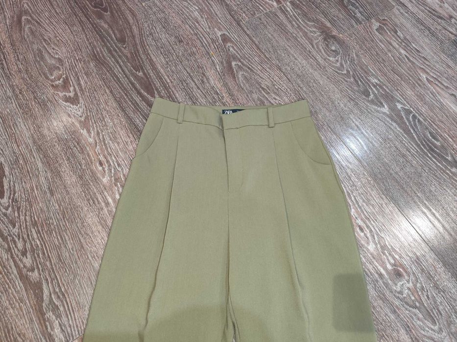 панталон на Zara
