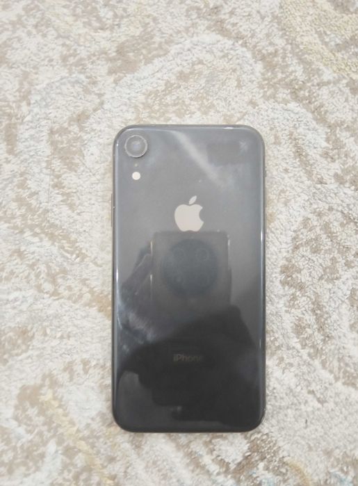 Айфон хр в хорошем состояний
