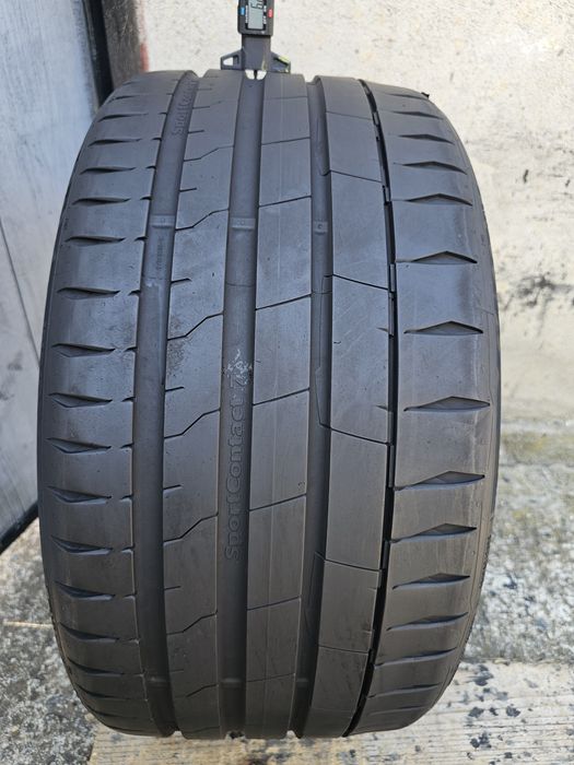 Vând două anvelope de vara continental  225 35 19 dot 0922