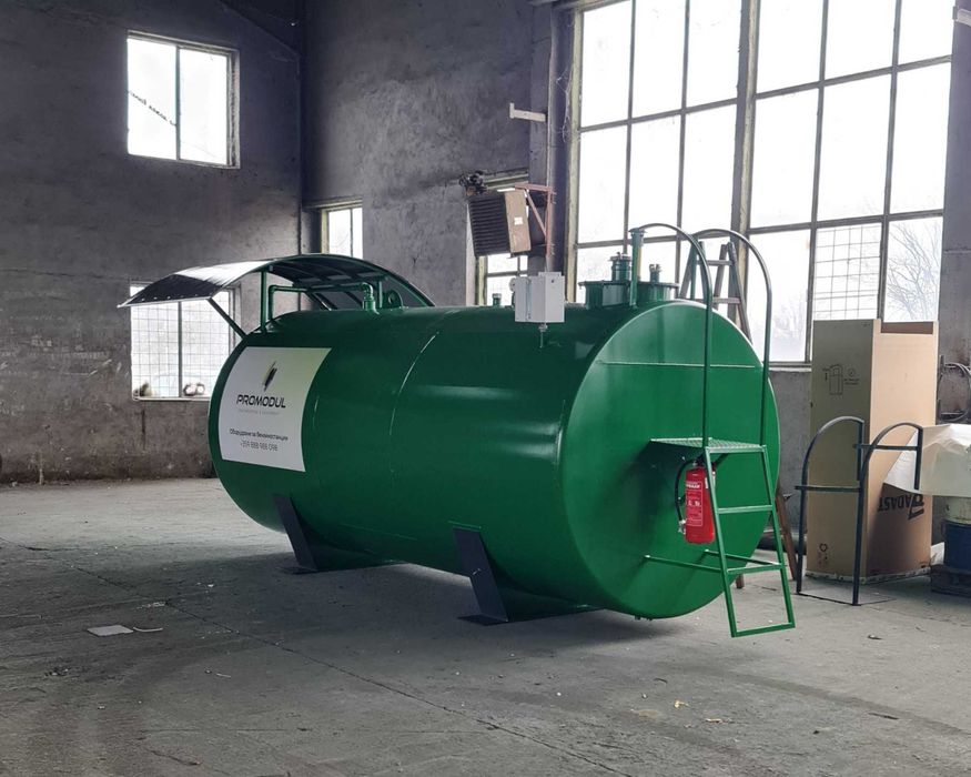 Цистерна с колонка за гориво нафта двустененен резервоар за дизел