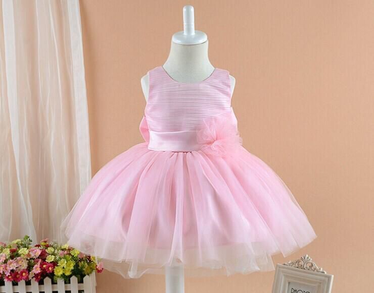 Новые платья для девочек в наличии.