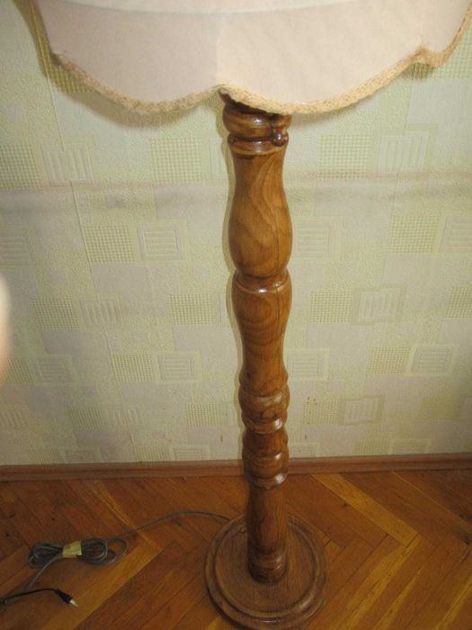 Високи и масивни лампиони