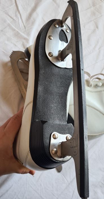 Patine noi dama albe