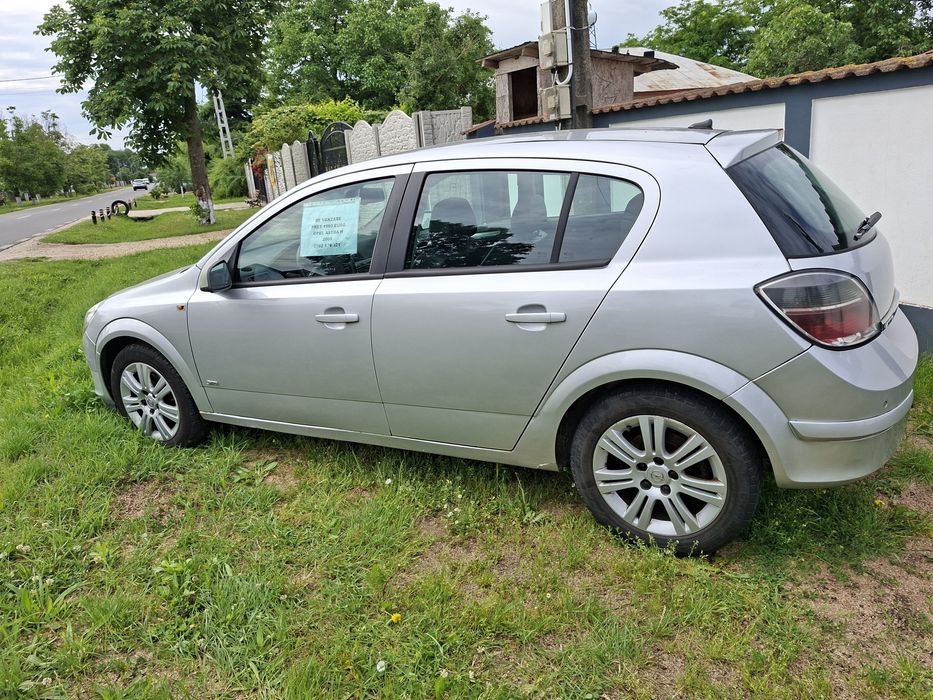 OPEL Astra 2009