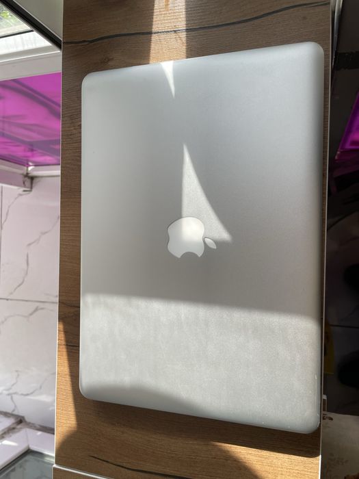 продается Макбук про