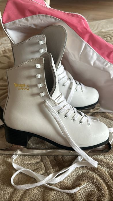 Продам коньки женские