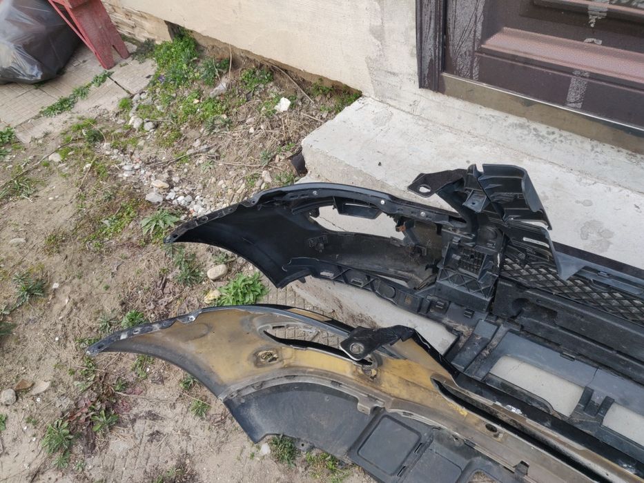 Предни Брони за Mercedes ML / W164  /2006--2011  г.