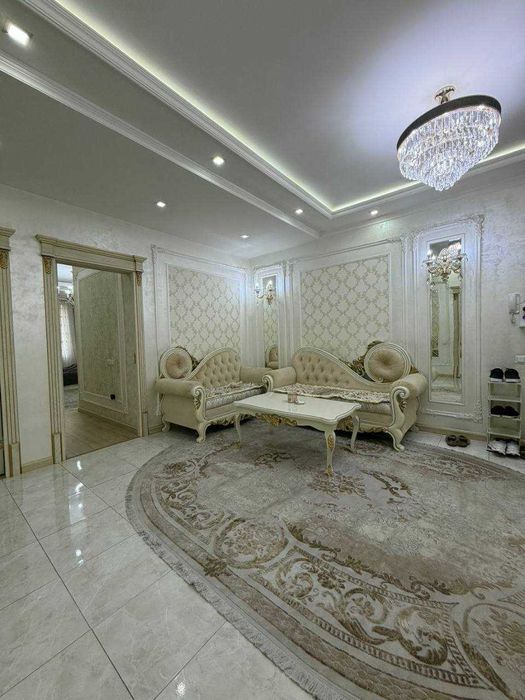 Улица Паркентская. Продам 5 комн.квартиру на 2этаже 9 этажки .Ипотека.
