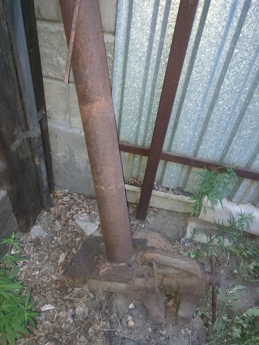 Продам тиски советские