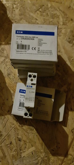 Contactor Eaton CR 2020230V ac