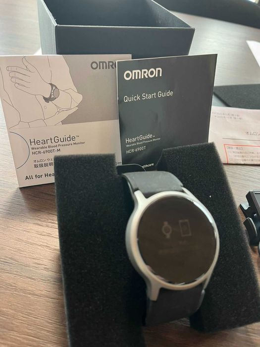 Смарт часовник ОМРОН за измерване на кръвно налягане – OMRON HCR-6900T-M HeartGuide Digital Bluetooth