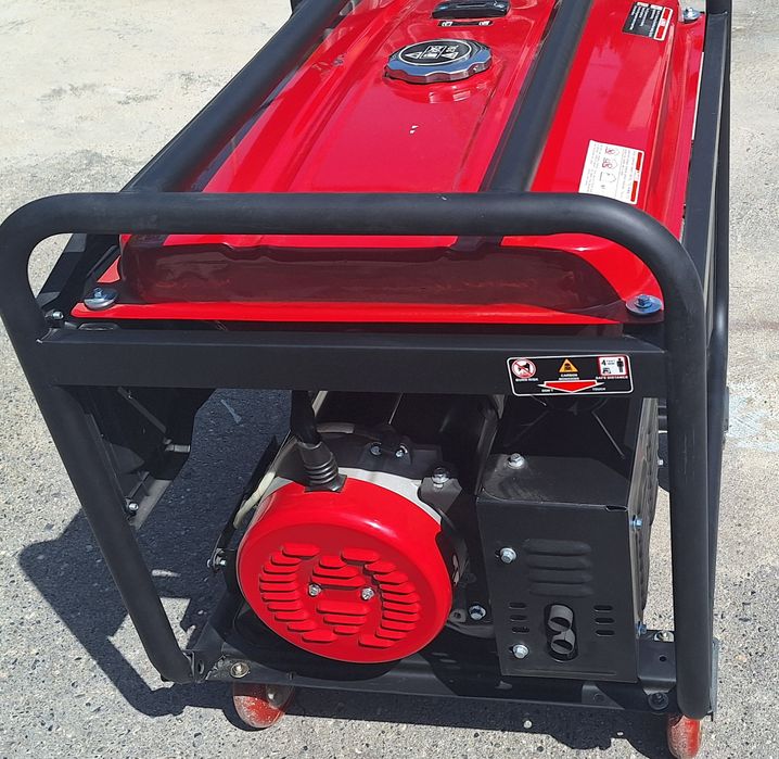 Генератор, движок 5500w 230v