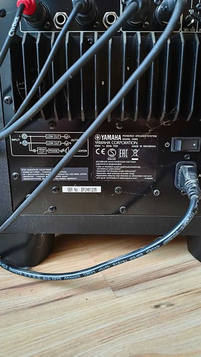 Студиен Субуфер Yamaha HS8S