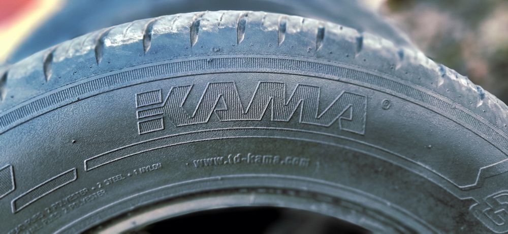 Шины 215/65/R16 б/у