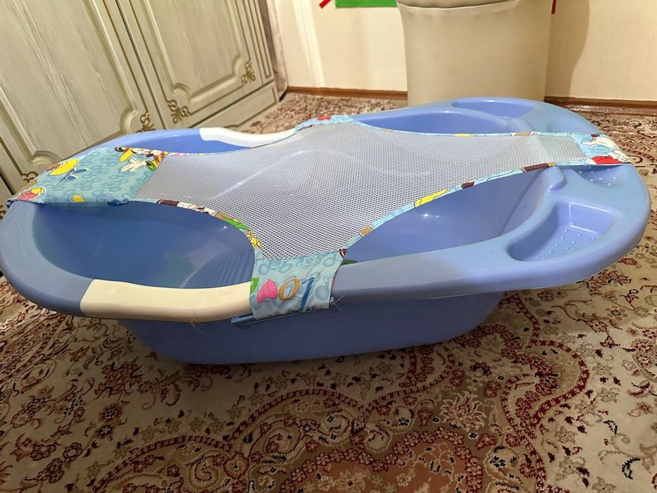 Chaqaloqlarni chomiltirish uchun vannochka