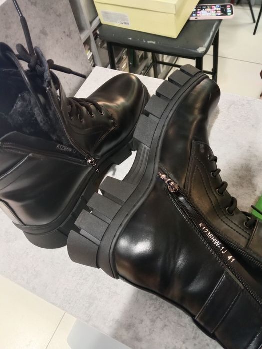 Продам женскую обувь