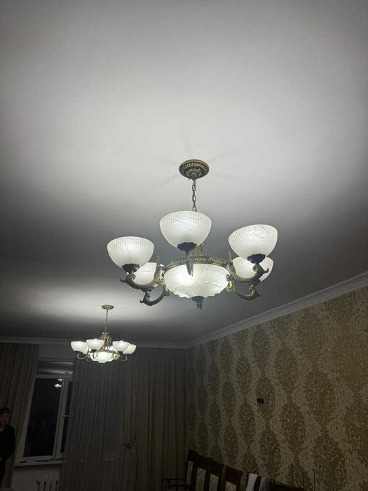 Люстра ,светилньник