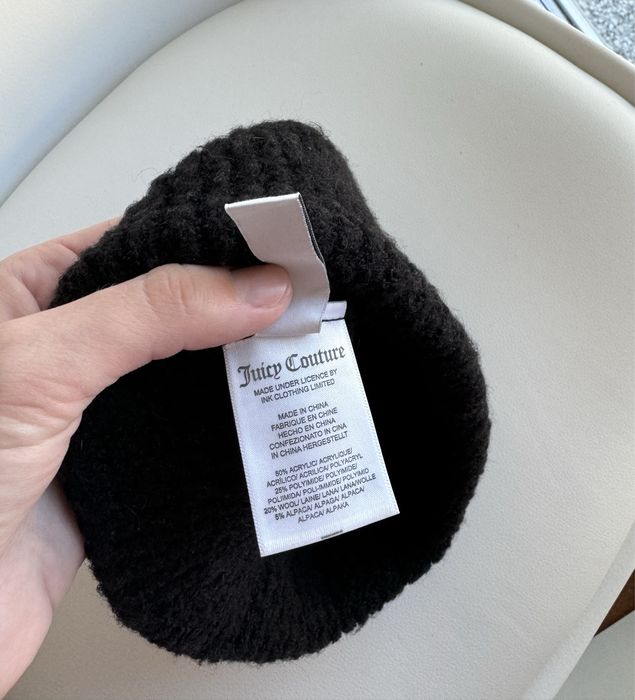 Дамска шапка Juicy Couture