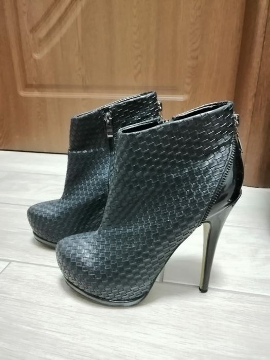 Черни боти ботуши