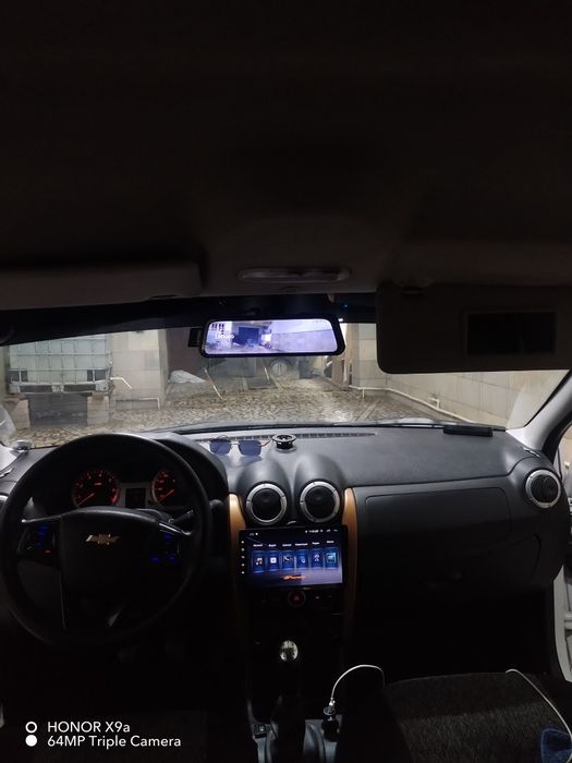 Lada largus vesta cross