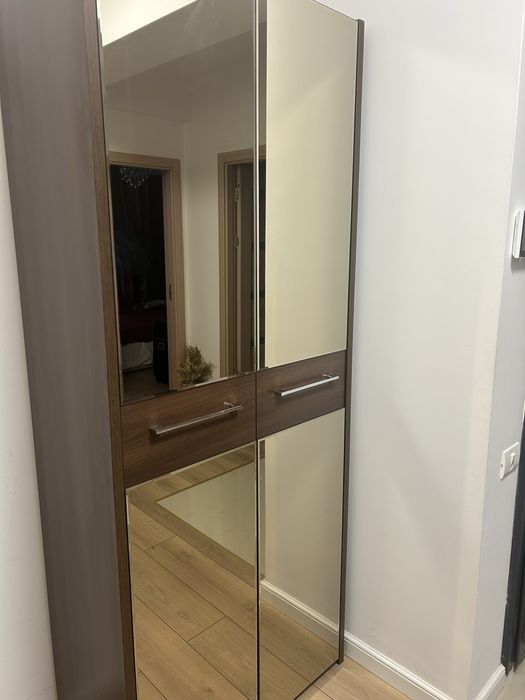 Dresing hol cu oglinda