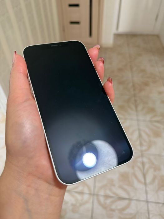 Продам iphone 12 (в хорошем состоянии)
