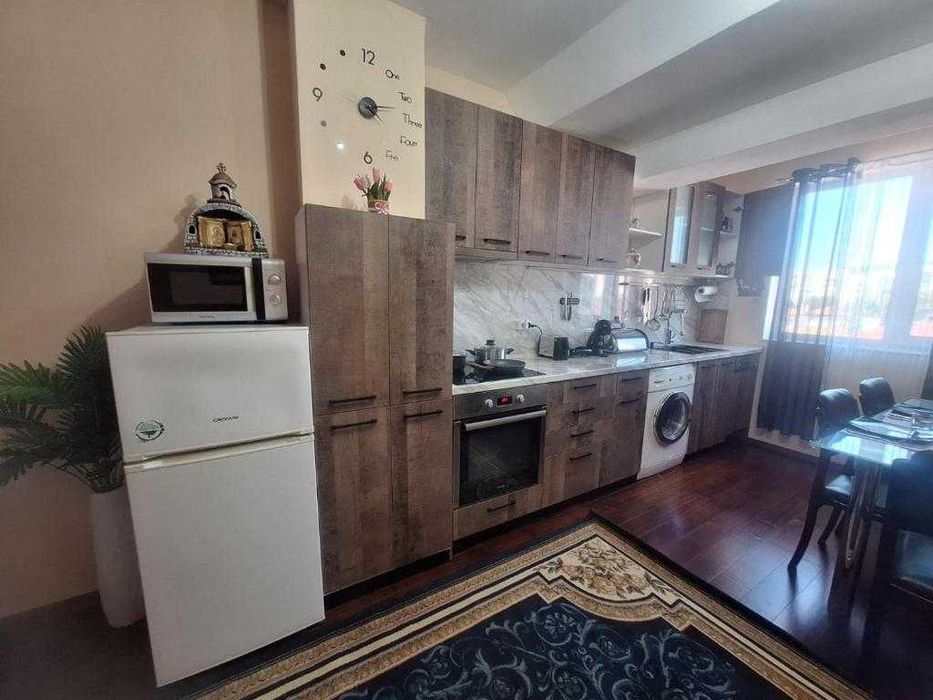 Дава се под наем Тристаен апартамент в Варна, Христо Ботев - 80 кв.м за 600 € - Снимка #7