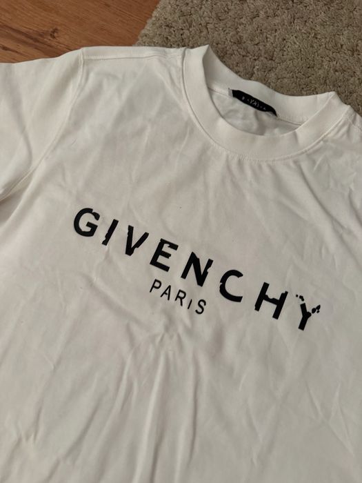 Tricou Givenchy nou