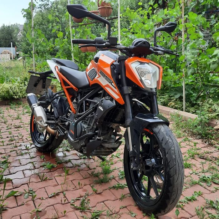 Мотоцикл KTM Duke 250 ABS