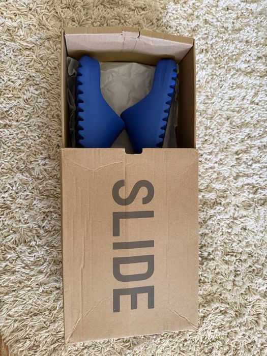 Yeezy slide.