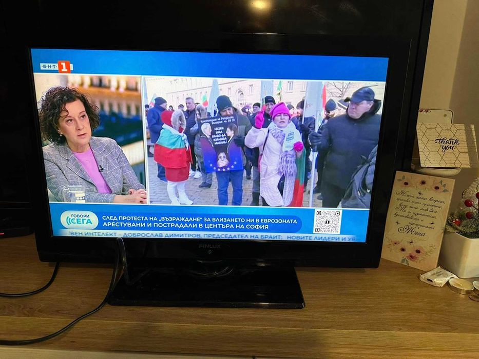 Продавам плосък Телевизор FINLUX 22 FLHY930LHU