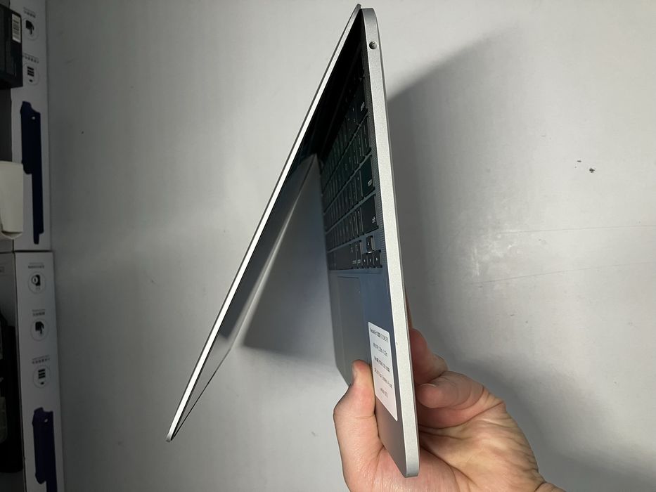 Macbook Pro M1 8GB/512GB 35cycle