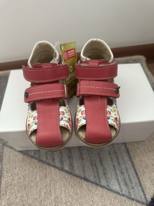 Сандалии для девочек, кожаные, ортопедические.