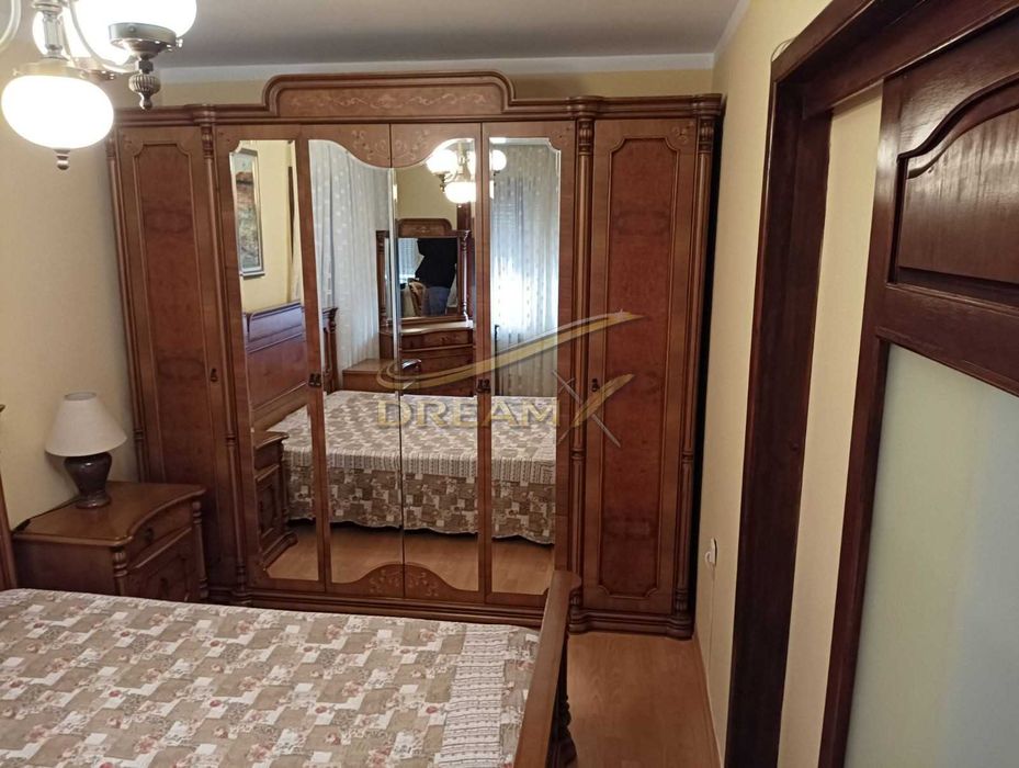 Етаж от къща под наем в кв. Център! 7866207