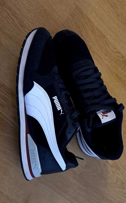 Pantofi sport bărbați.